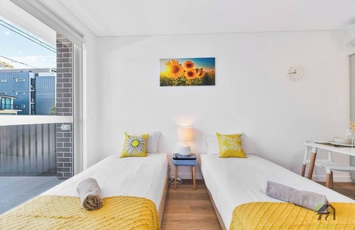 Burwood Apartment | The cozy corner for you two!