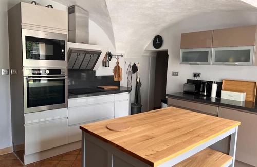 Arpaillargues-et-Aureillac House | Delightful 8-bedrooms stone houses next to Uzès with a beautiful mosaic pool!