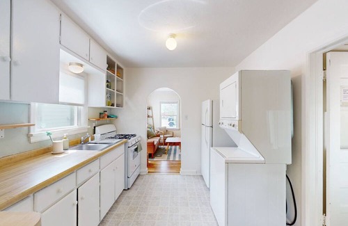 Cortez House | Charming Bungalow - W/D, Dog-Friendly, located in Cortez's Historic District