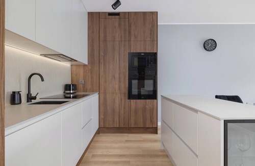 Katowice Apartment | Bright Apartment With Parking by Renters
