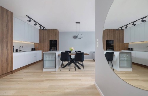 Katowice Apartment | Bright Apartment With Parking by Renters
