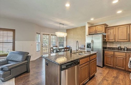 Draper House | New! Mountain Escape | Theatre | Grill | Sauna