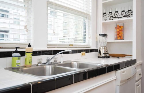Goose Hollow Condo | Spacious Condo Near NW 23rd