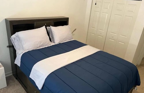 Riviera Beach House | Private Double Bedroom Near Beach