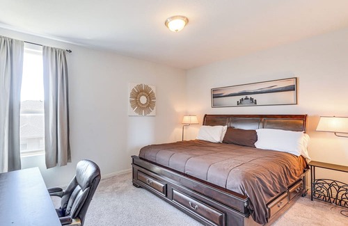 Odessa House | Spacious Odessa Townhome - 6 Mi to City Center