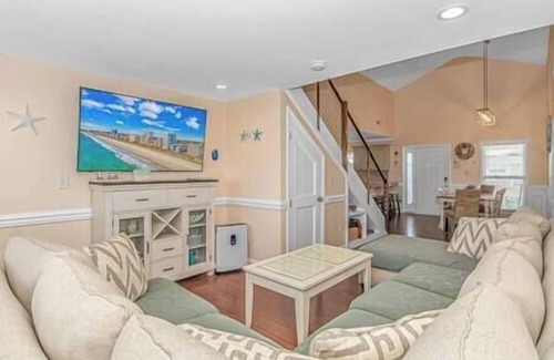 Cherry Grove Beach House | Little Miss Myrtle