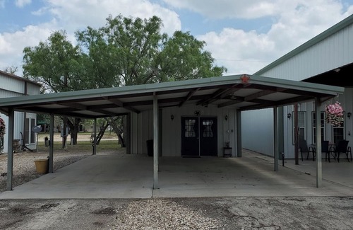Brackettville Apartment | Brand New!nCozy, Quiet and Comfortable Tiny Home in Fort Clark Springs!