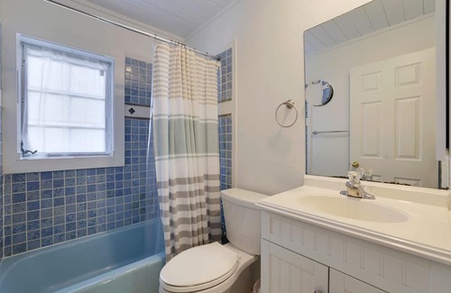 The Dunes House | Island Breeze Bungalow at The Dunes