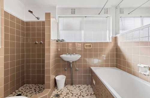 Bellevue Hill Apartment | Sunny 1BR cozy apartment in Bellevue Hill