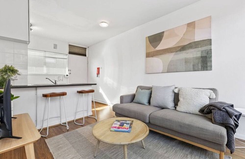 Bellevue Hill Apartment | Sunny 1BR cozy apartment in Bellevue Hill