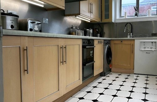 Thornton Apartment | Wandsworth, South London Deluxe King Room T3