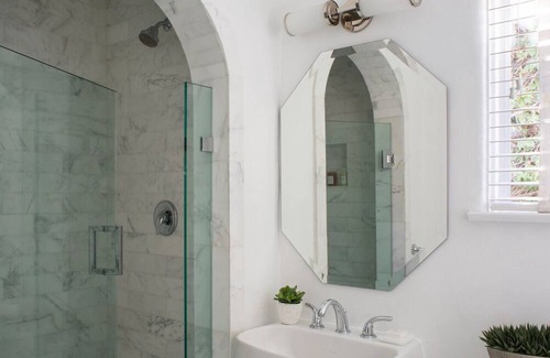 Historic Tennis Club House | Experience the Best of Palm Springs - 2 Chic Rooms, Spa, Dining & 3 Pools
