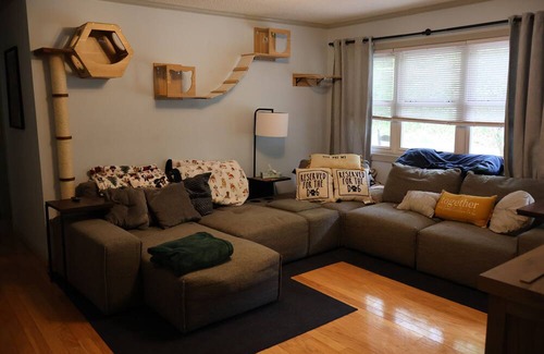 Mars Hill House | Pet friendly riverside home, great for families! 2 bed, 1.5 bath, fenced in yard