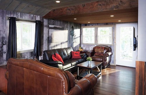 Honey Harbour Cottage | Muskoka Lakefront Cottage Honey Harbour Georgian Bay. Only 90 min from Toronto!