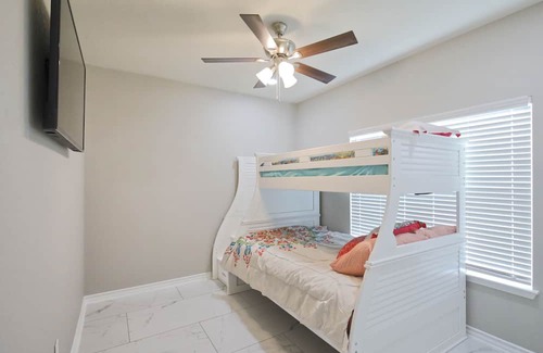 Government Hill House | Cute Casita! Near Dwtn SA, Pearl and Ft Sam