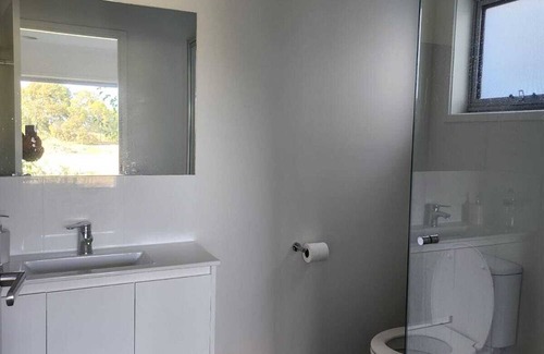 Warrnambool Apartment | COSY ROOM WITH STORE