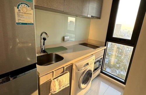 Khlong Tan Apartment | Songkran Stay-5min BTS-Full Kitchen&Sunrise
