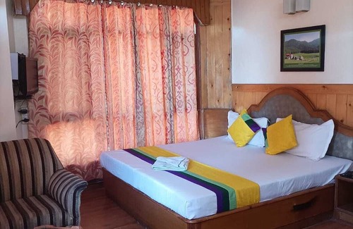 Knollswood Hotel | Hotel Rajat Shimla
