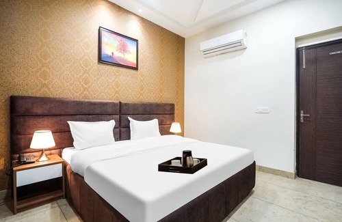 Ludhiana Hotel | OYO Blue Stone Residency