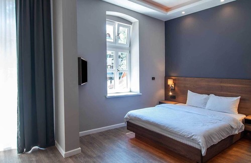 Vrnjacka Banja Hotel | Vila Emilia