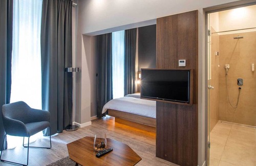 Vrnjacka Banja Hotel | Vila Emilia