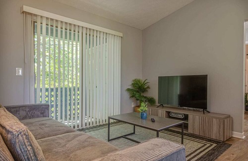 Columbus Apartment | Comfy 2 bedroom Travel Apt