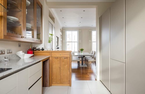 Redcliffe Apartment | Light-filled Chelsea Duplex