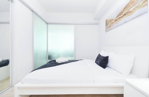 Central Waterfront Apartment | Downtown Toronto near Scotiabank arena,CN Tower