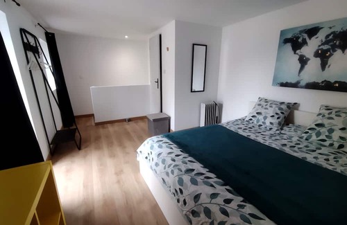 Varades Apartment | La Réserve - Jolie Petite Maison au Coeur de St Florent le Vieil