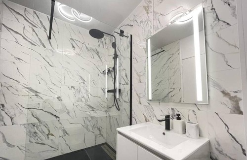 Nord - Gare Apartment | Vrbo Property