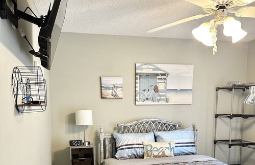 Crystal Beach Apartment | Destin Daydream, guest house that sleeps 4/ near Crystal sands beach