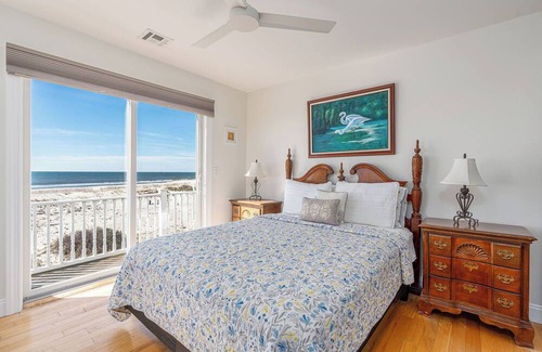Suffolk County House | Oceanfront Beach House - Westhampton Beach