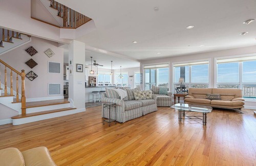 Suffolk County House | Oceanfront Beach House - Westhampton Beach