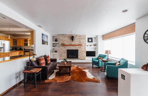 Cave Creek House | Panoramic Desert Views | Southwest Cowboy Vibes