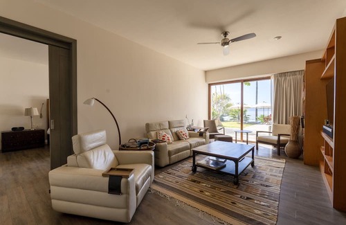 Ajijic House | Exclusive House with Padel, Lake Chapala Access
