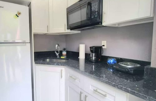 Egypt Lake-Leto Apartment | #13 Tampa Suite ................................................................
