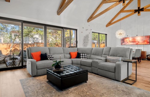 Old Town House | US OPEN High-Tech Custom Home in the Village of Pinehurst! Walking distance!