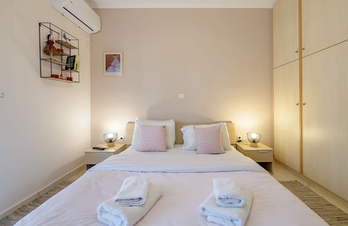 Ilioupoli Apartment | Lovely 1-bedroom flat in ideal location
