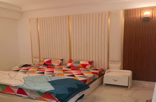 Greater Noida Apartment | Luxurious Studio Apartment Near Expo Mart