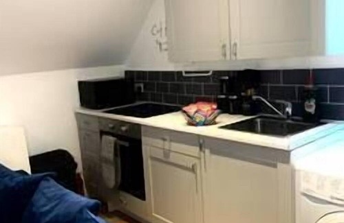 Portsmouth Apartment | Elegant 3 bedroom flat with parking