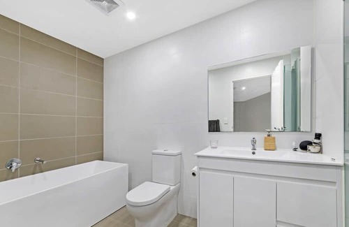 Botany Apartment | MetaWise⏐Botany⏐Cozy 2 Bedroom Oasis w Parking