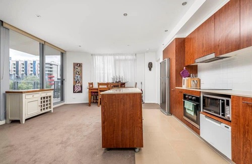 City West Apartment | London Circuit - City Hideaway