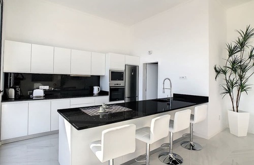 Estrela da Calheta House | Casa dos Amores by LovelyStay