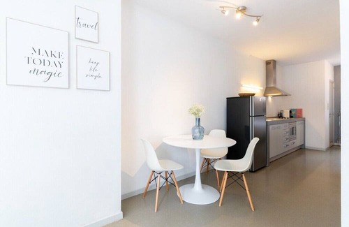 Ghent Apartment | Glowing Ghent Center Studio