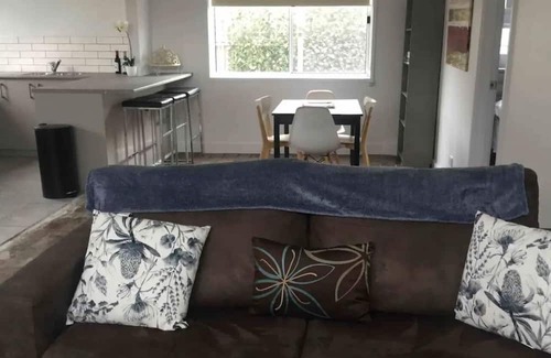Sebastopol Apartment | The Little House