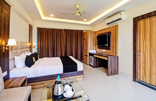 Kalyani Hotel | OYO Palette - The Grand Aryans Hotel