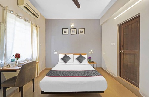 Thoraipakkam Hotel | Townhouse 966 FLINTSTONE STAYS