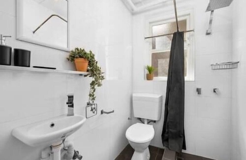 Kings Cross Apartment | Urban retreat in Potts Point