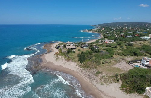 Treasure Beach Villa | Kudehya "Simple, Natural, Ital" Experience the old Jamaican way-slow & authentic