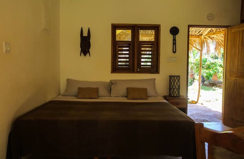Treasure Beach Villa | Kudehya "Simple, Natural, Ital" Experience the old Jamaican way-slow & authentic